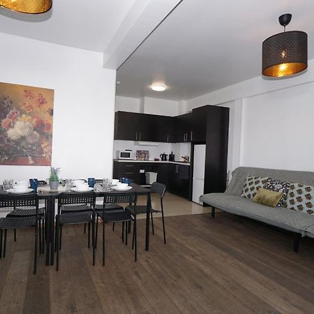 Brial Apartment 2 Bedrooms, แอนต์เวิร์ป ภายนอก รูปภาพ