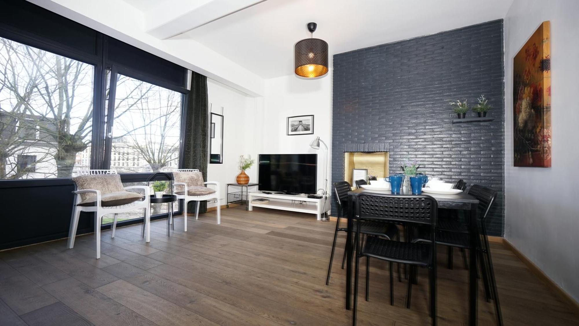Brial Apartment 2 Bedrooms, แอนต์เวิร์ป ภายนอก รูปภาพ