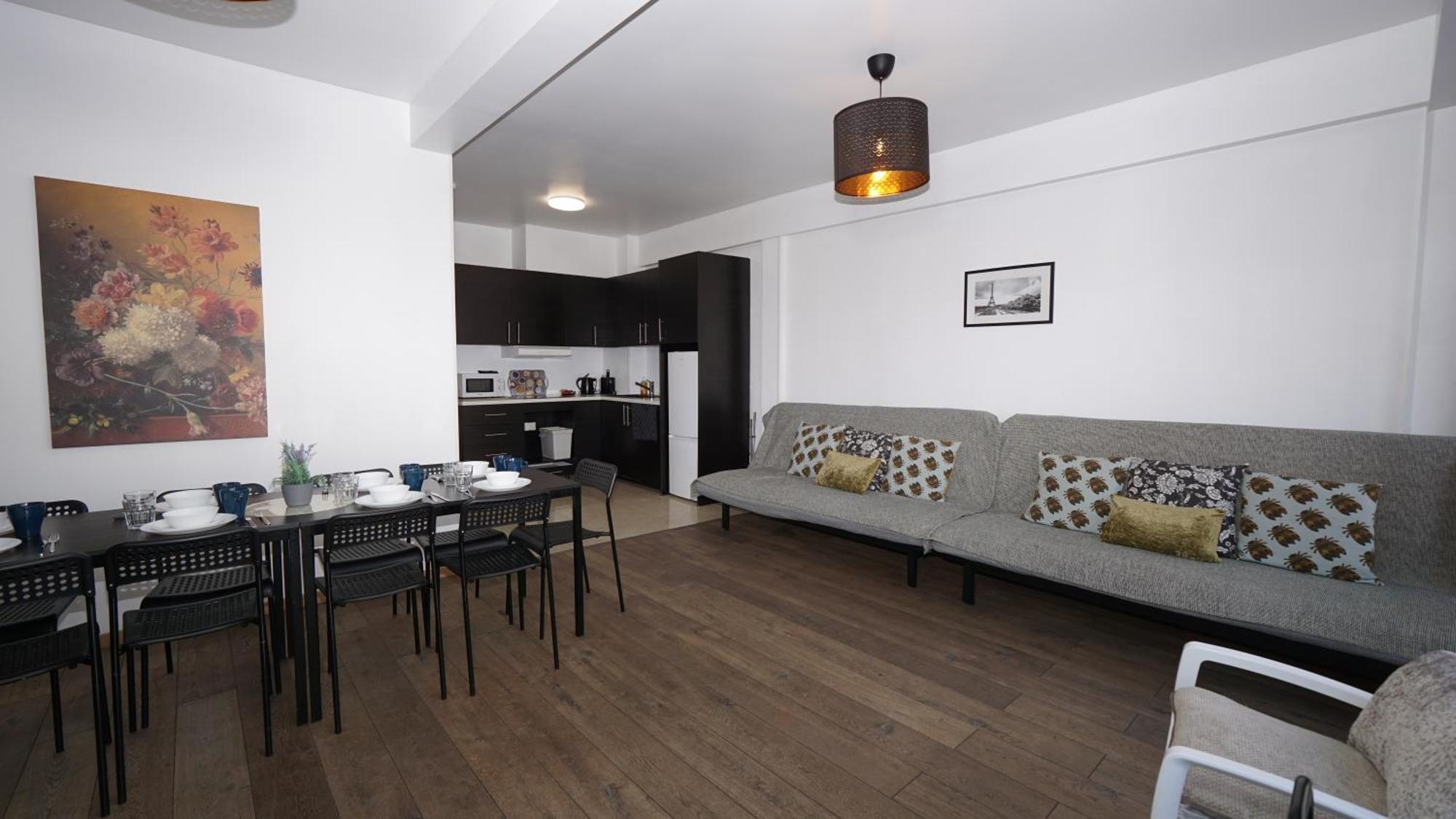 Brial Apartment 2 Bedrooms, แอนต์เวิร์ป ภายนอก รูปภาพ