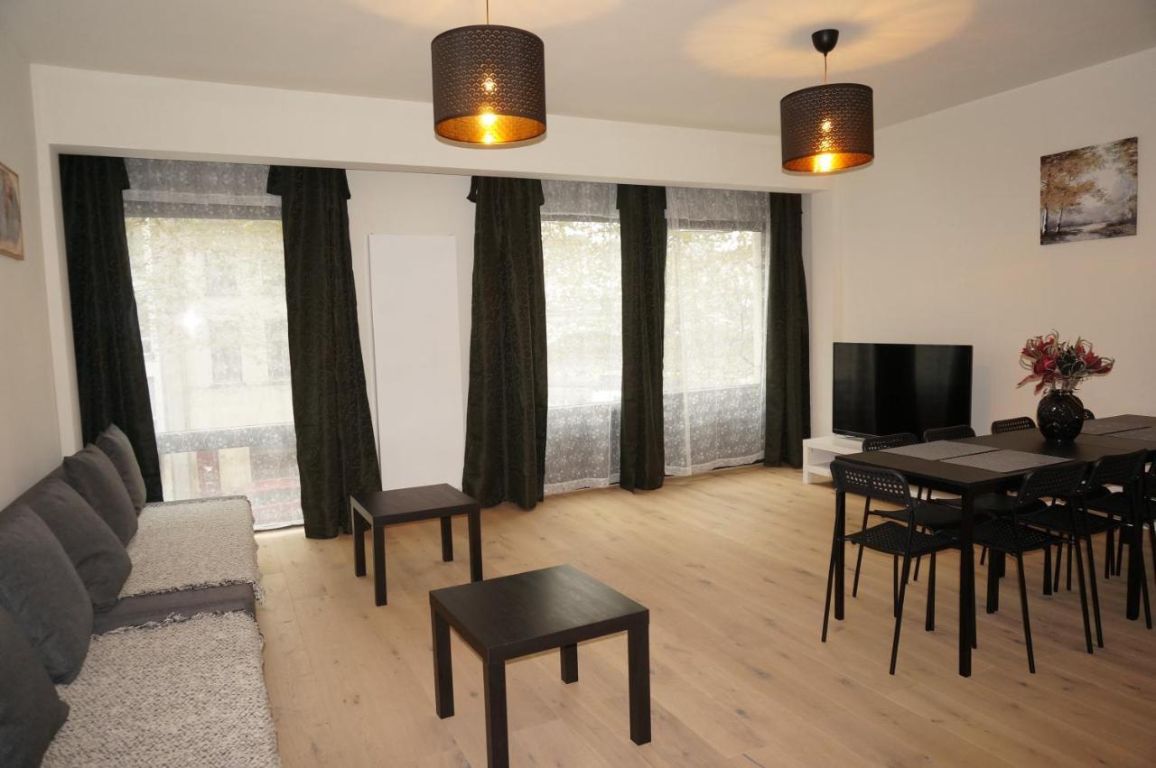 Brial Apartment 2 Bedrooms, แอนต์เวิร์ป ภายนอก รูปภาพ