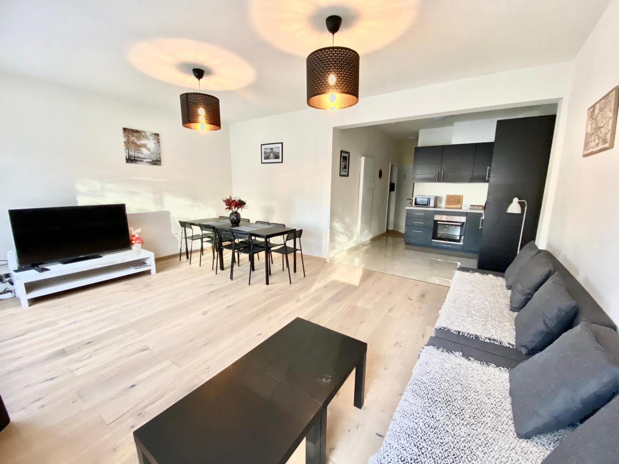 Brial Apartment 2 Bedrooms, แอนต์เวิร์ป ภายนอก รูปภาพ